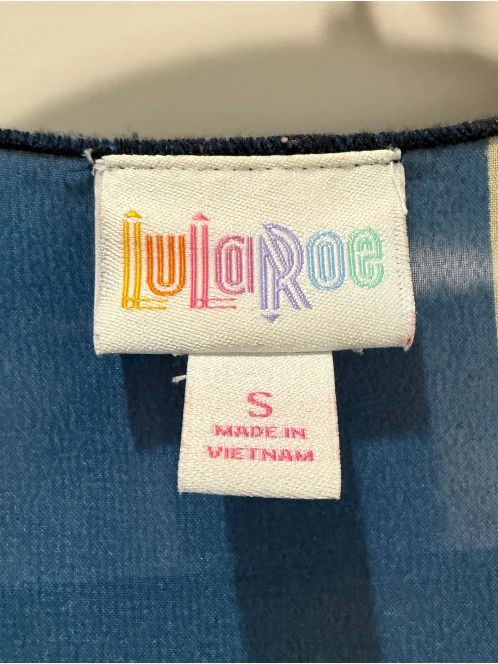LuLaRoe Sheer Multicolor Kimono-style Wrap or Cover-up